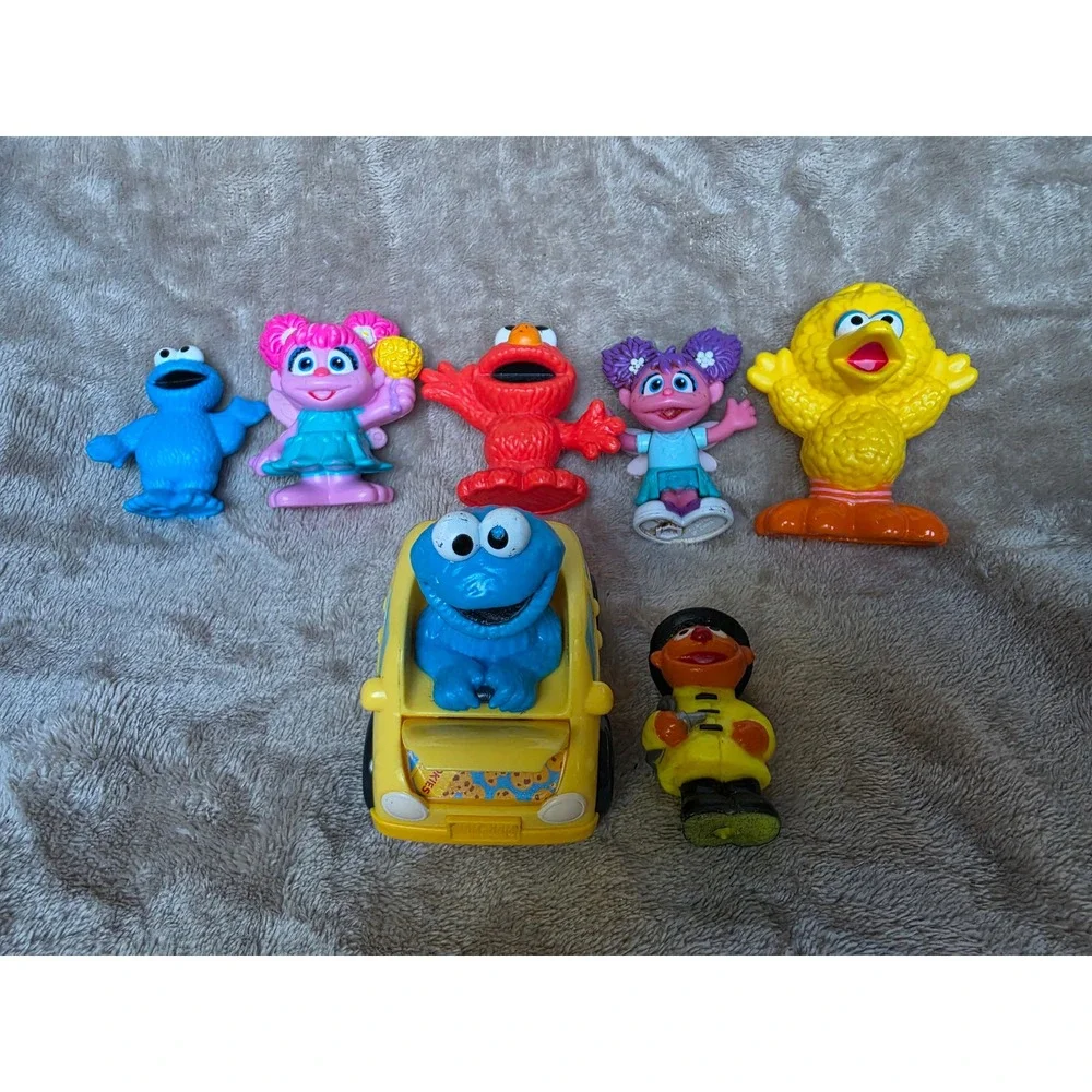 Sesame Street Toy Figure Lot Elmo Big Bird Cookie Monster Abby Cadabby Ernie